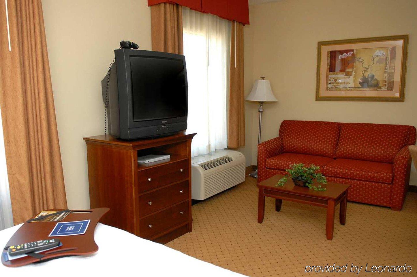 Hampton Inn & Suites Frederick/Fort Detrick Pokoj fotografie